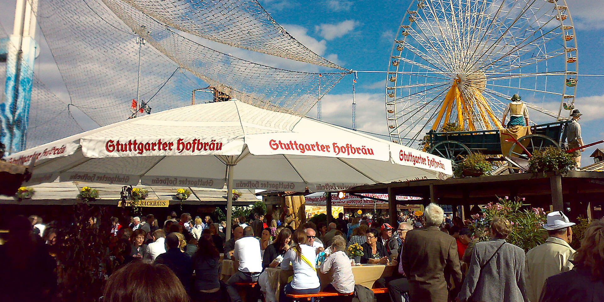 Albatros large umbrella on the Cannstatter Wasen